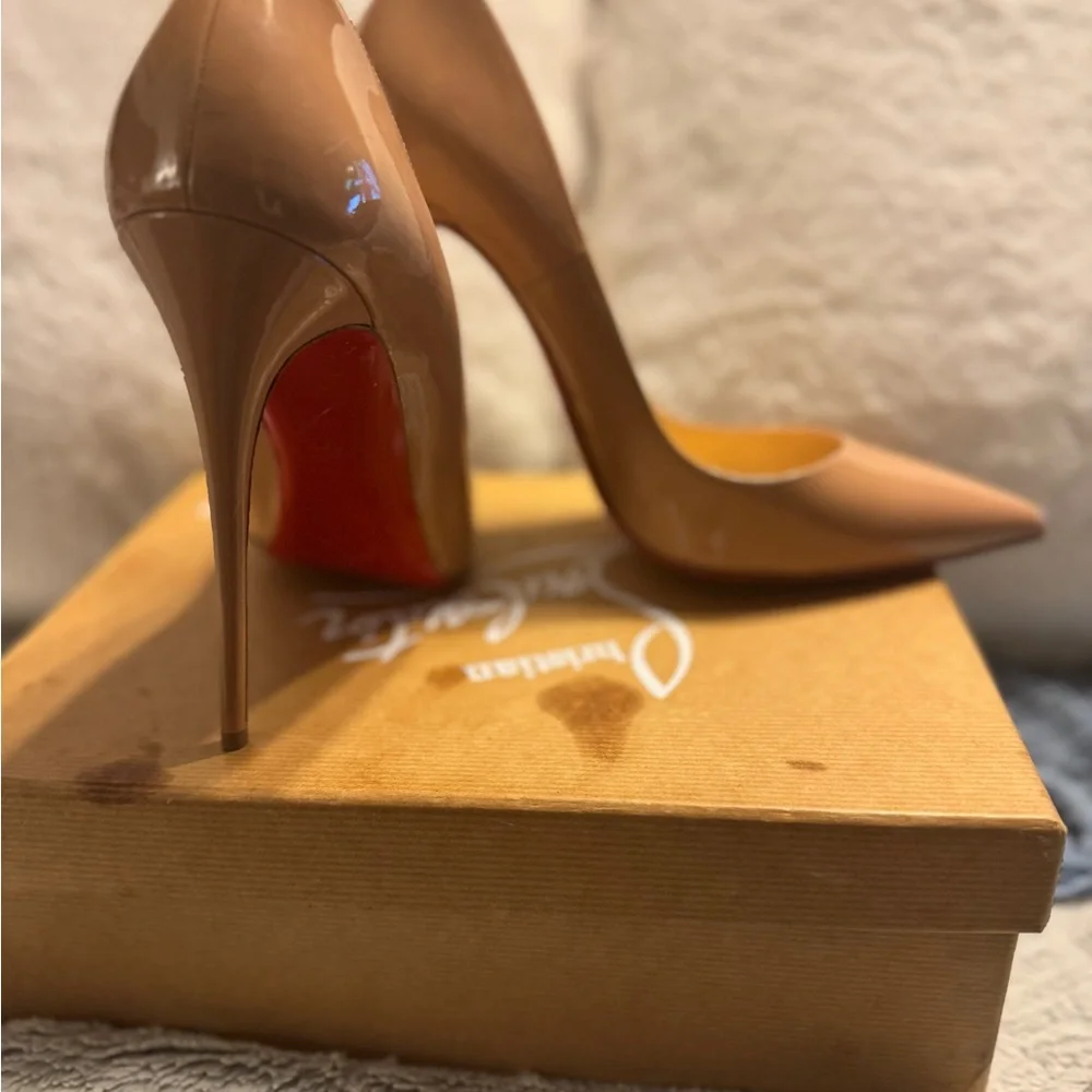 Nude Patent Leather Christian Louboutin So Kate Heels - Picture 3 of 10
